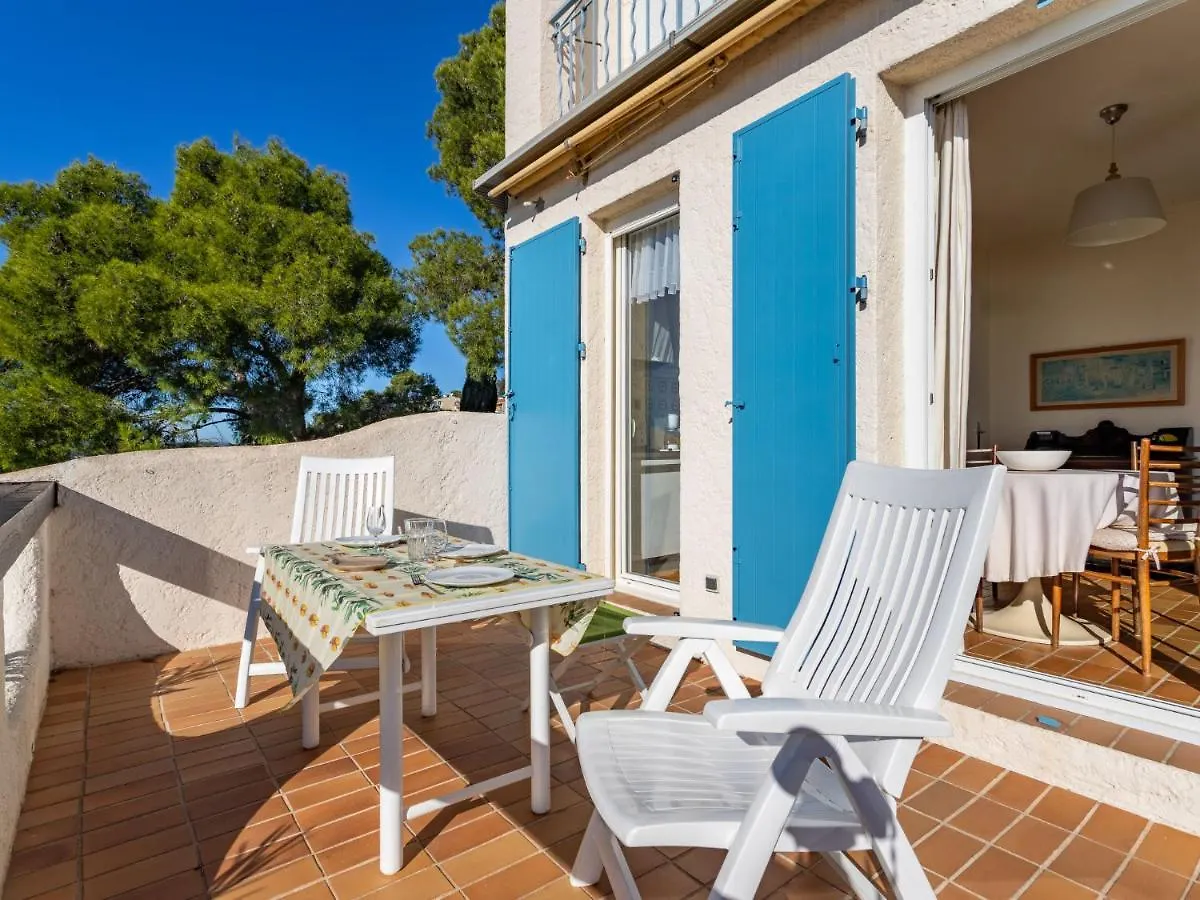 Apartment Les Bougainvillees By Interhome Le Lavandou