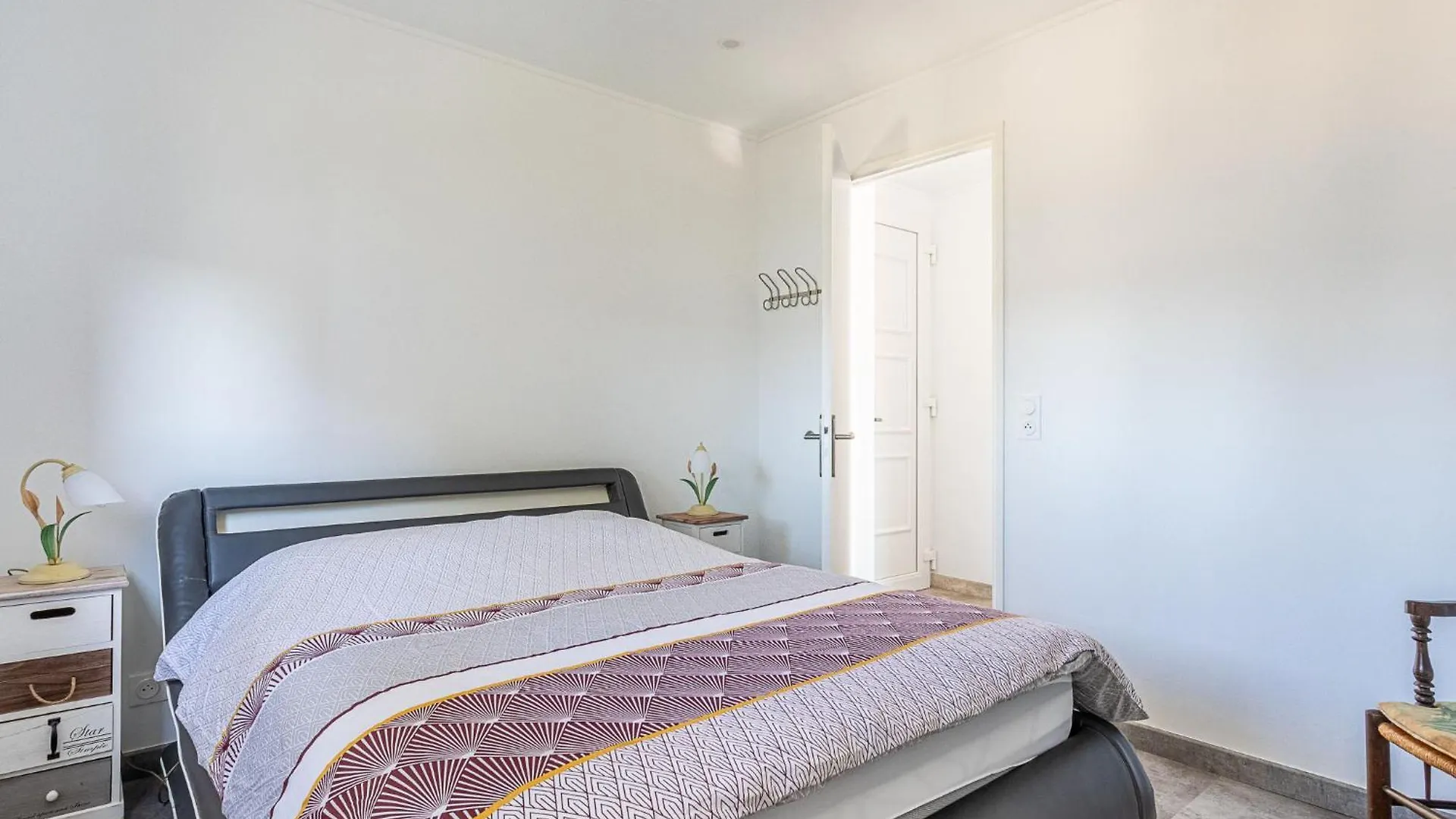 Apartment Les Bougainvillees By Interhome Le Lavandou